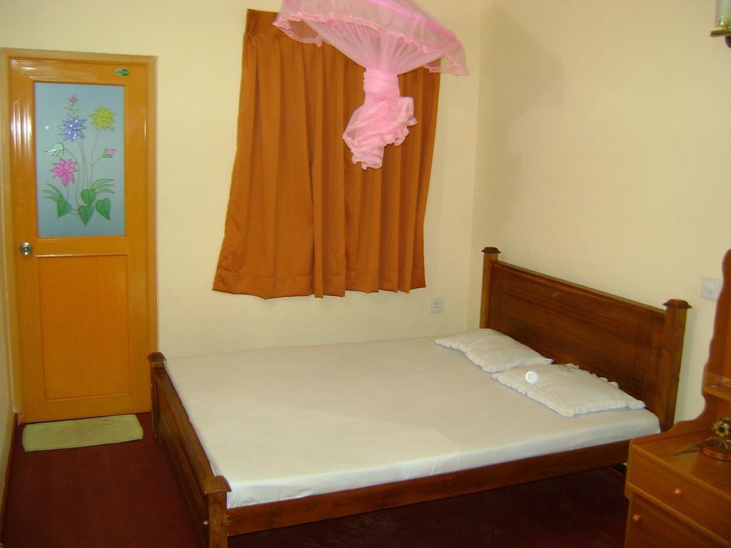 Family Guest House Mirissa Quarto foto